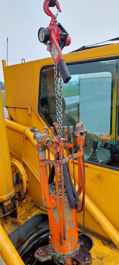 Uszczelnianie złącza obrotowego - prace wykonywane przez LamikCranes Łukasz Lamik