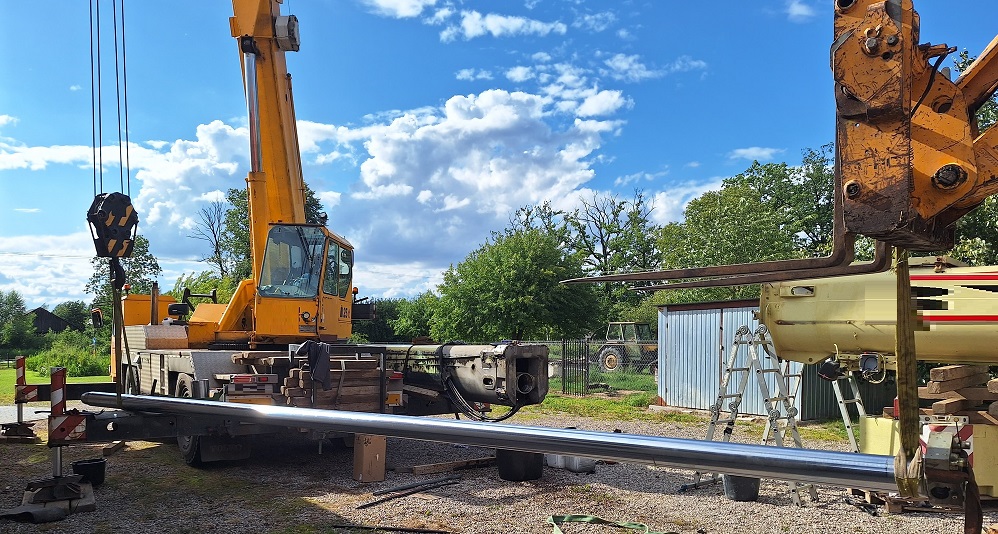 Uszczelnienie siłownika teleskopowania - LIEBHERR LTM1045-3.1