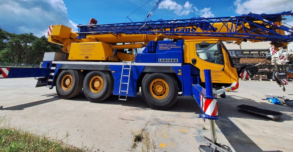 Przegląd techniczny żurawia LIEBHERR LTM1050-3.1 wykonany przez LamikCranes Łukasz Lamik