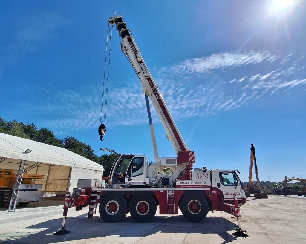 Przegląd techniczny żurawia LIEBHERR LTM1050-3.1 wykonany przez LamikCranes Łukasz Lamik