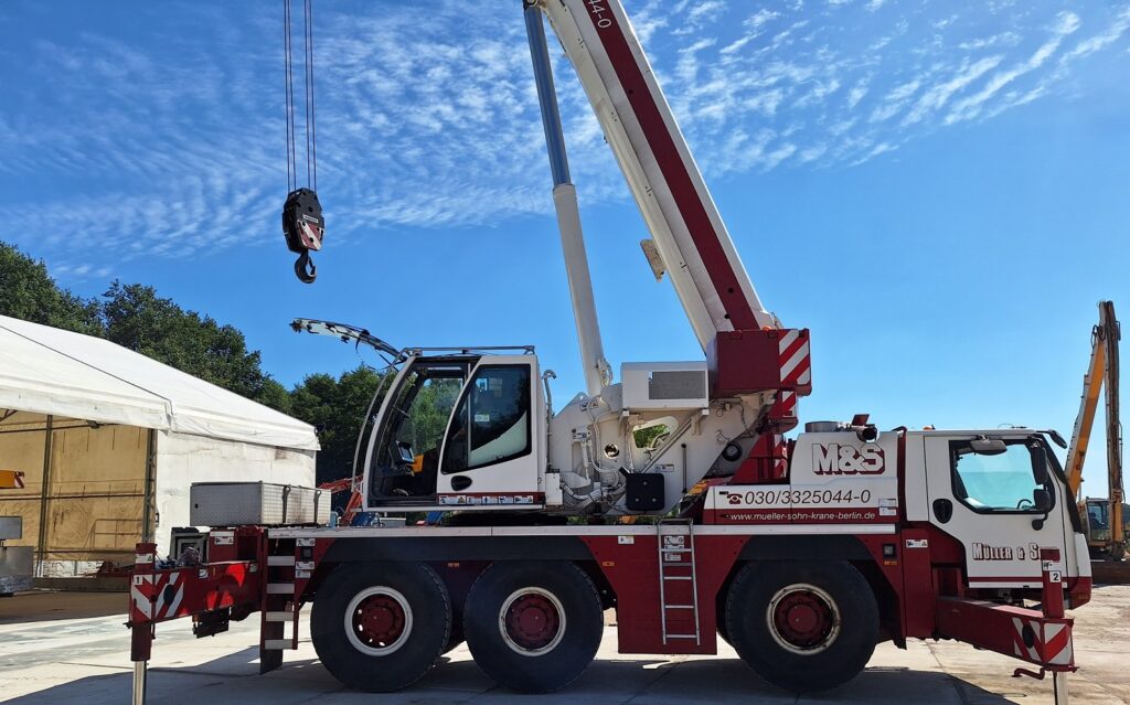Przegląd techniczny żurawia LIEBHERR LTM1050-3.1 wykonany przez LamikCranes Łukasz Lamik