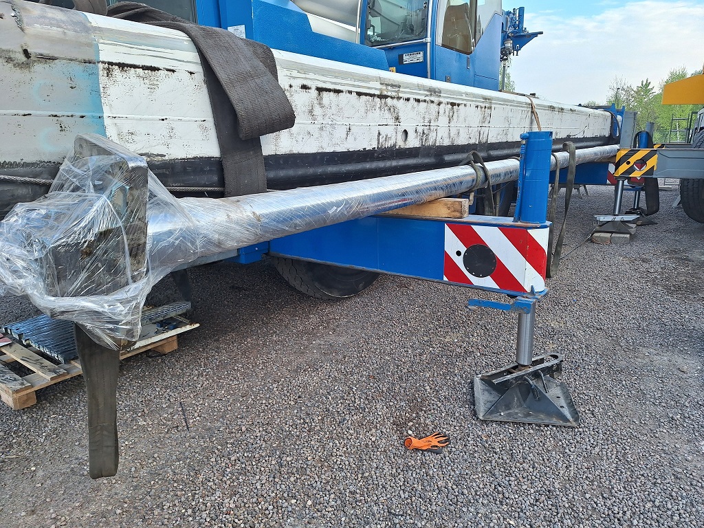 Uszczelnienie siłownika teleskopowania wykonywane przez Łukasz Lamik